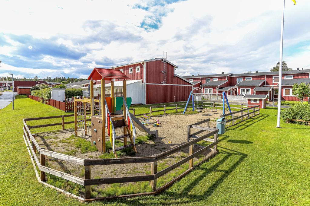 Lekpark på innergården 