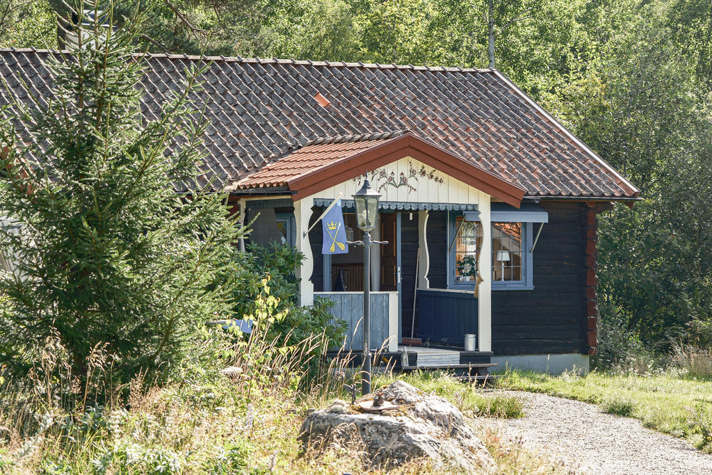  En mycket charmig fritidsfastighet med klassisk Dalakaraktär.
