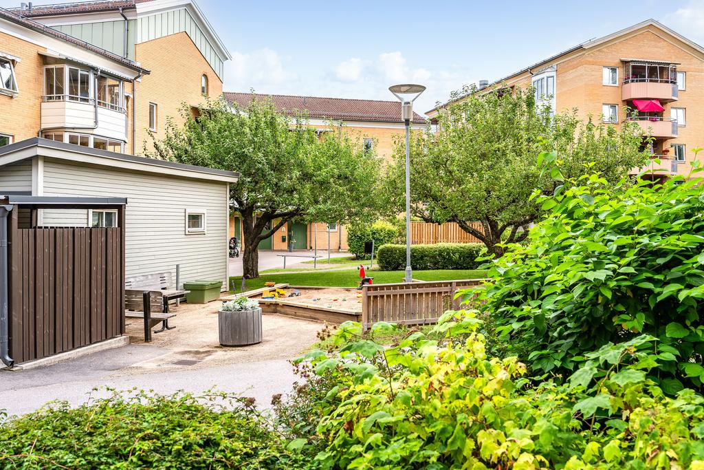 Lekplats på innergården
