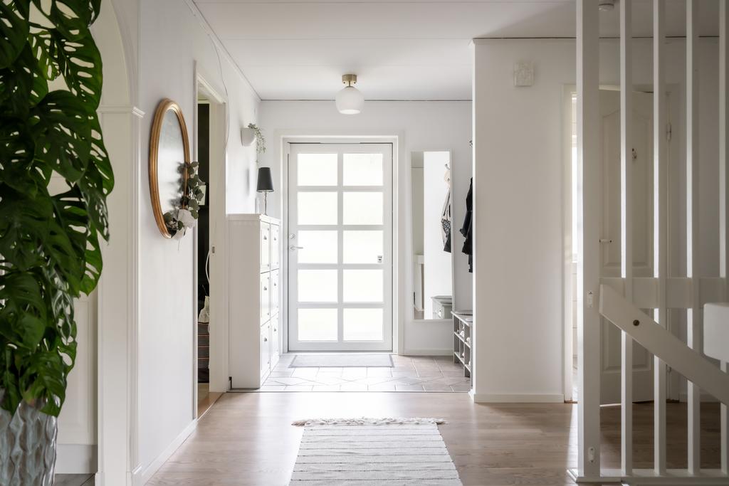 Entré med avhägningsmöjligheter 