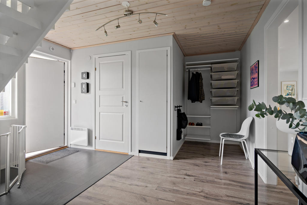 Ljus och luftig entréhall