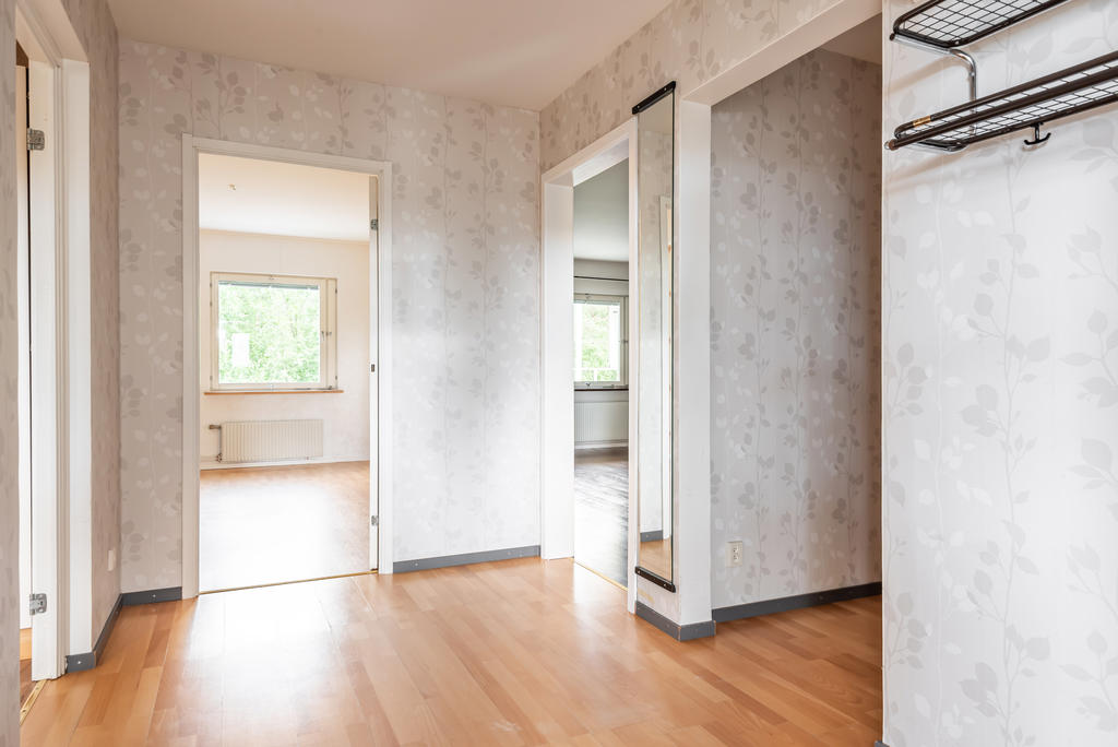 Hall med plats för avhängning.