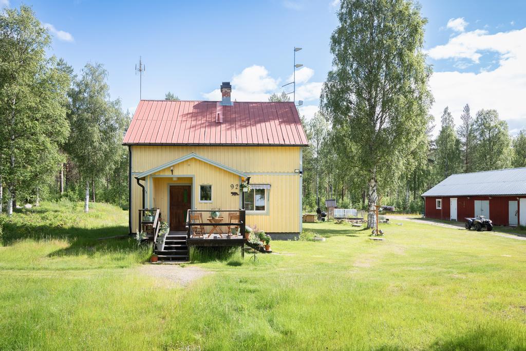 Mycket charmigt gårdsläge