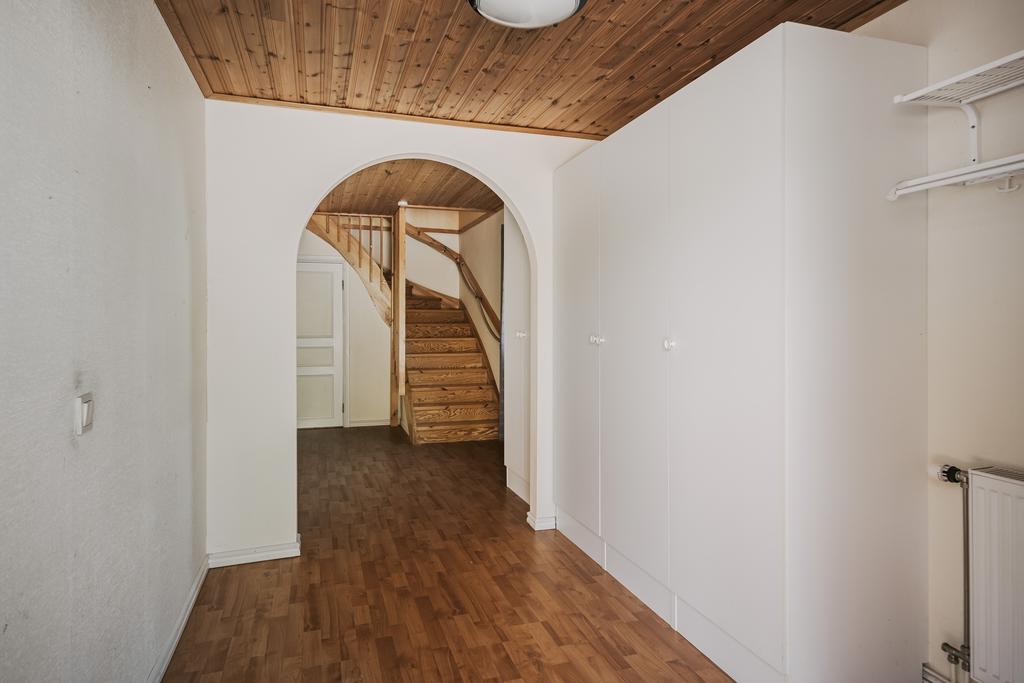 Hall/passage