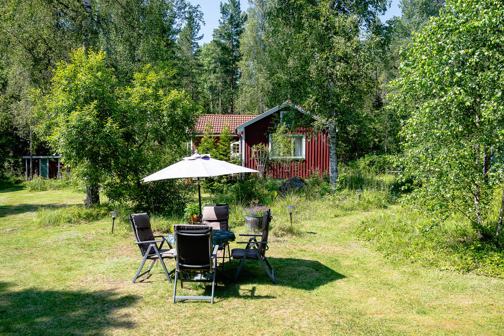 Från huset har man även vy mot det andra huset på Södra Norlång 17