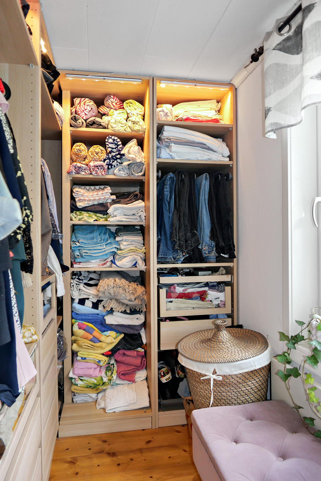 Walk in closet 