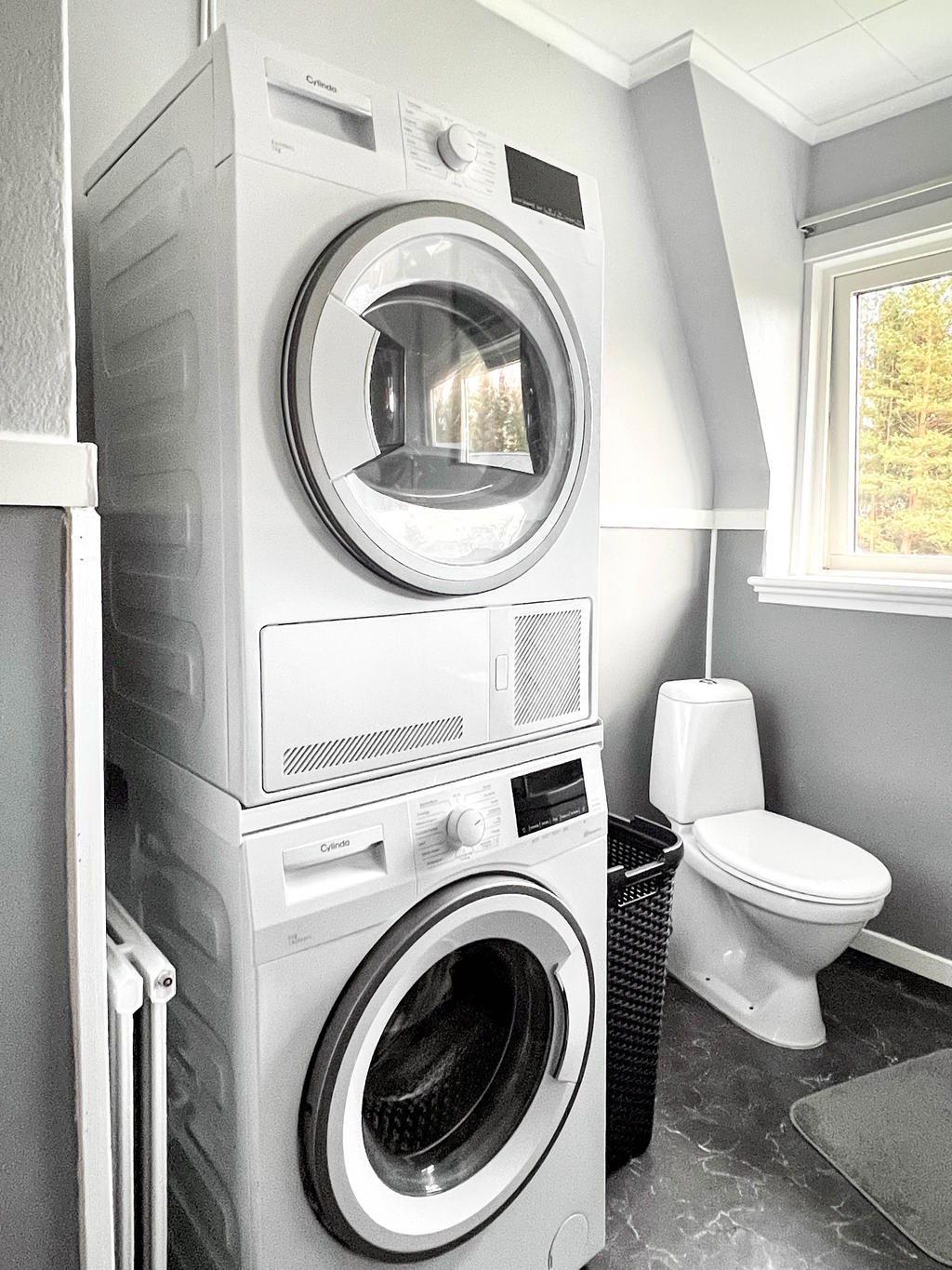 Torktumlare och tvättmaskin.