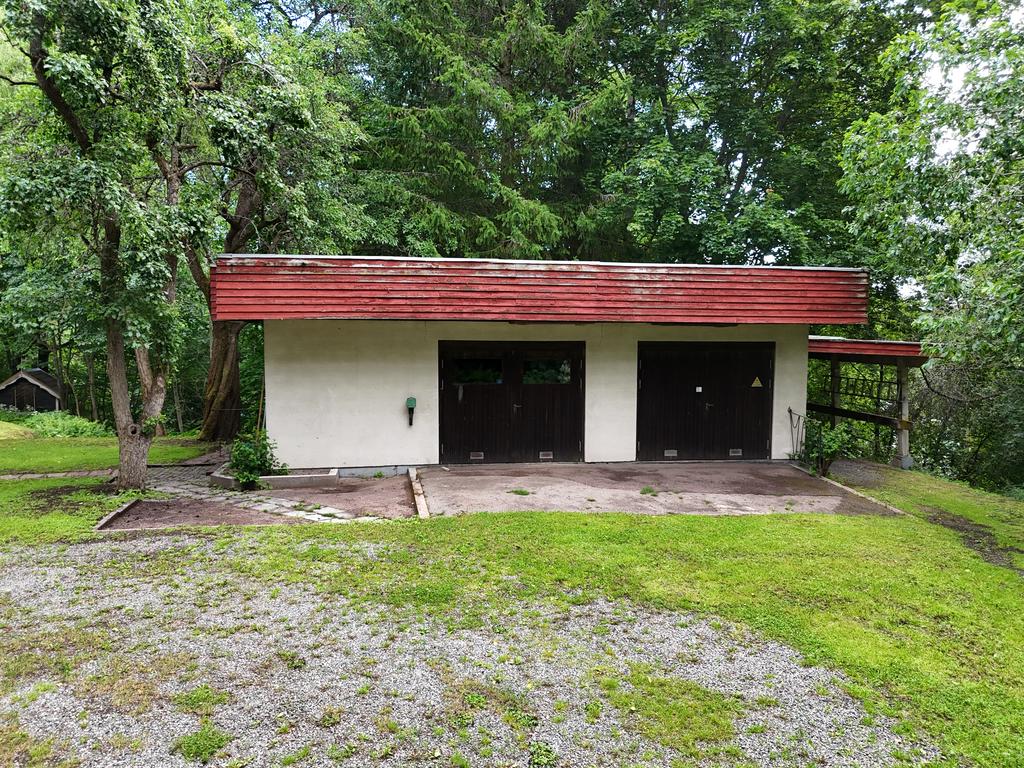 Vidbyggd carport