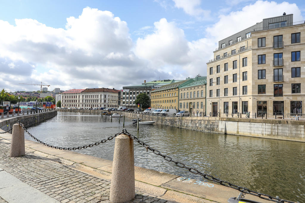 Helt underbart läge längs kanalen