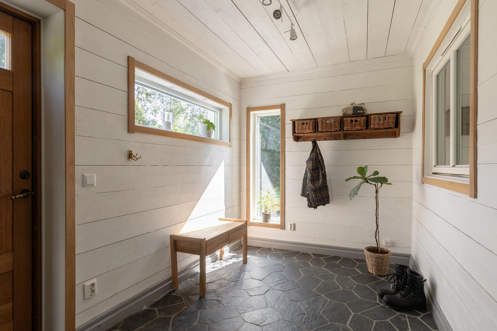 Tillbyggd hall som skapar ett gott första intryck
