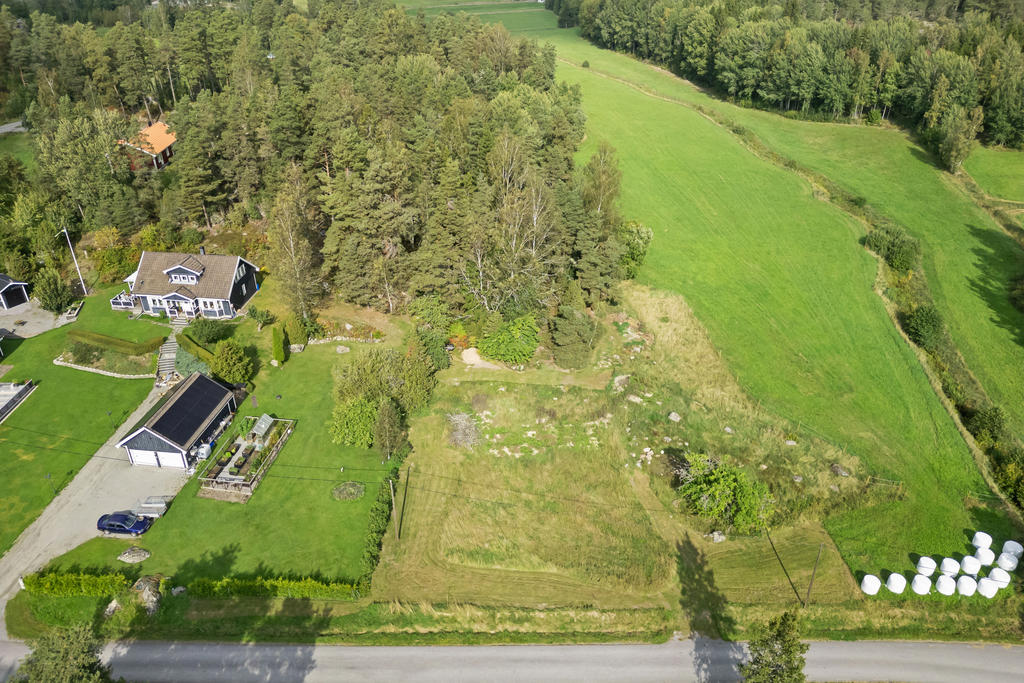 Tomt Riala-Ekeby 53