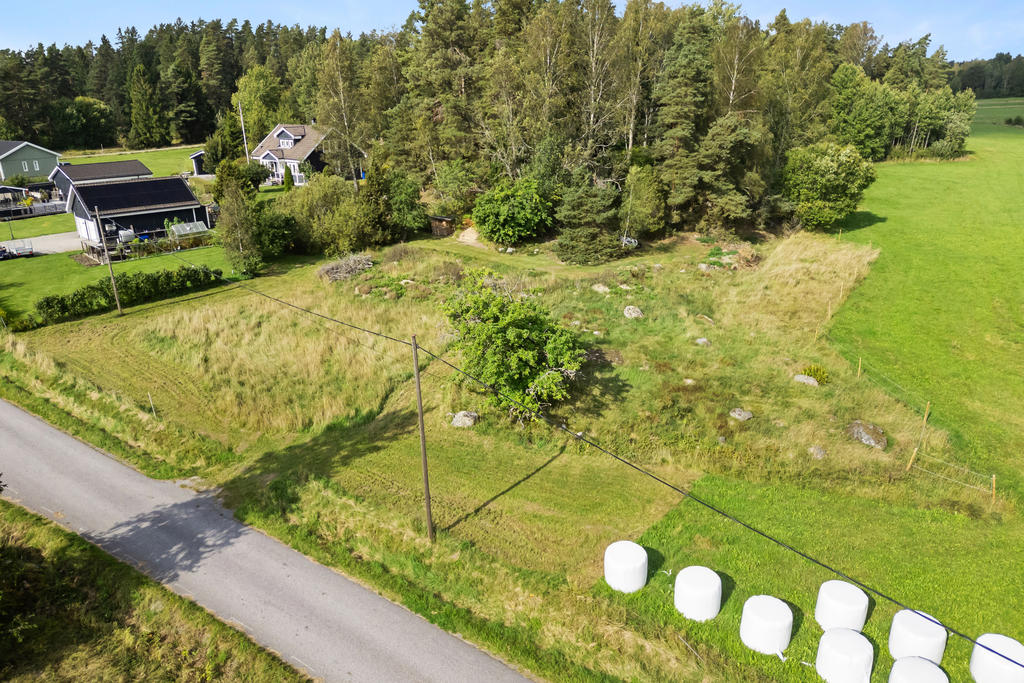 Tomt Riala-Ekeby 53