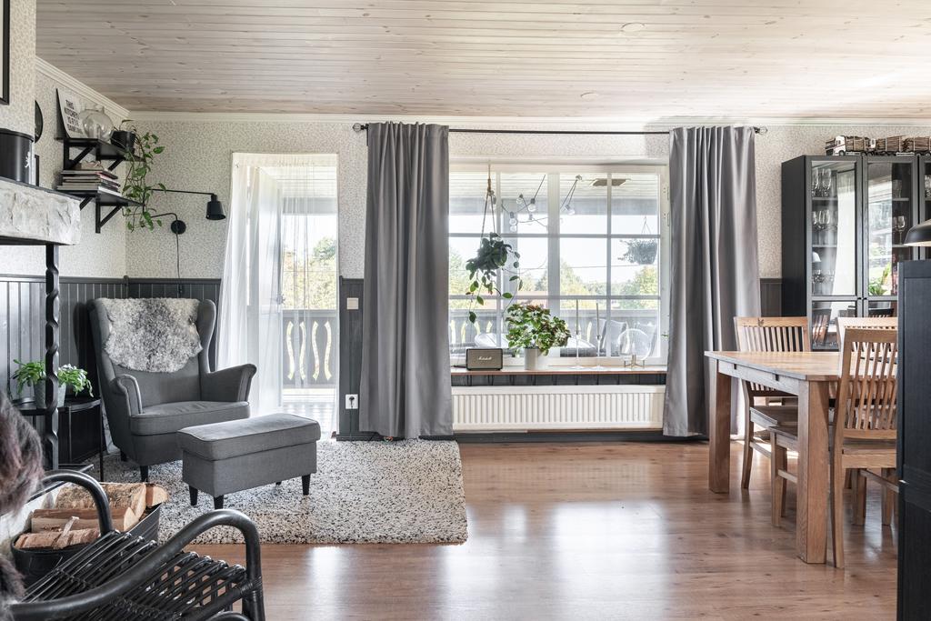 Matrum med utgång till altanen