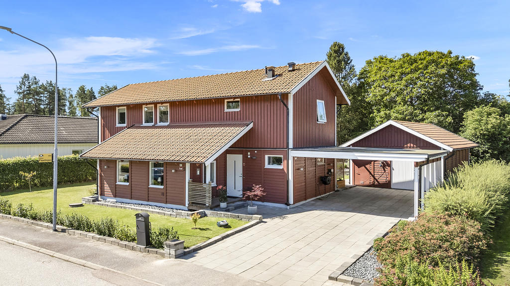 Varmt välkommen till Skogslundsgatan 5! 