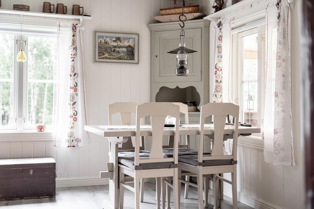 Matplats i storstugan