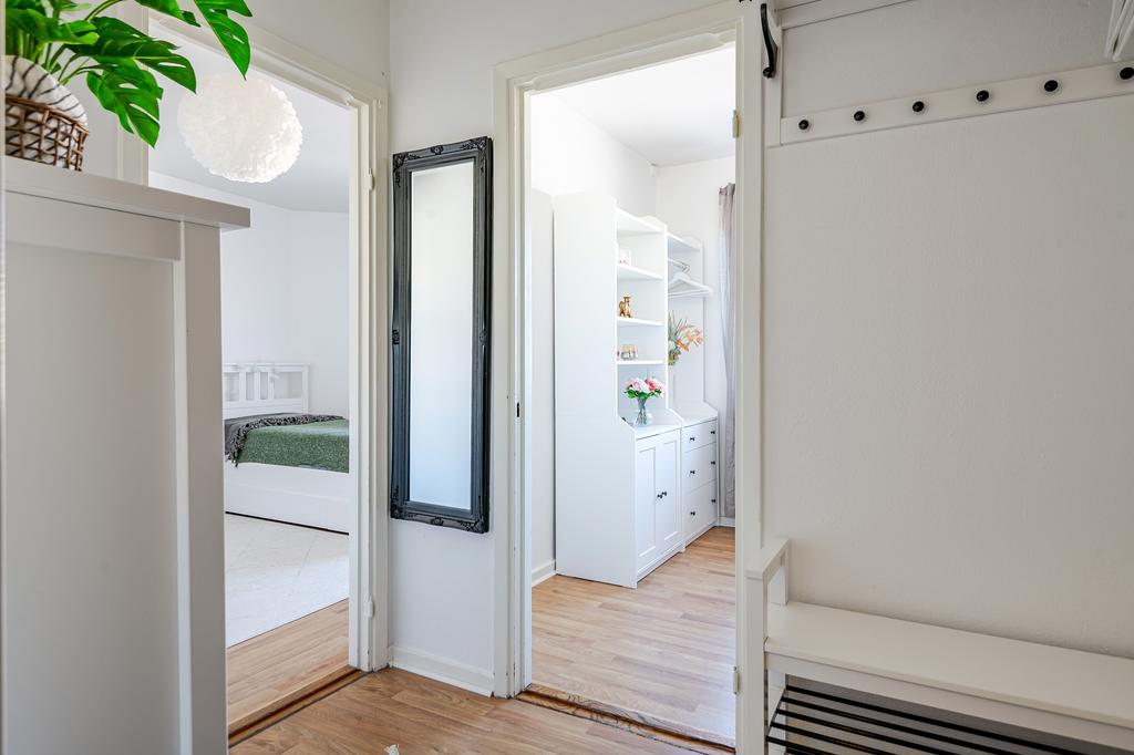 Den välkomnande hallen. 