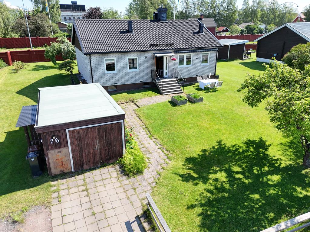 Fristående garage. 