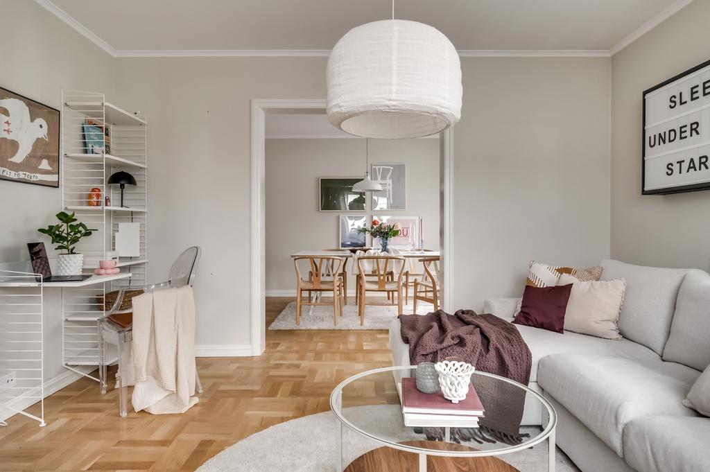 Vardagsrum i anslutning till matsalen