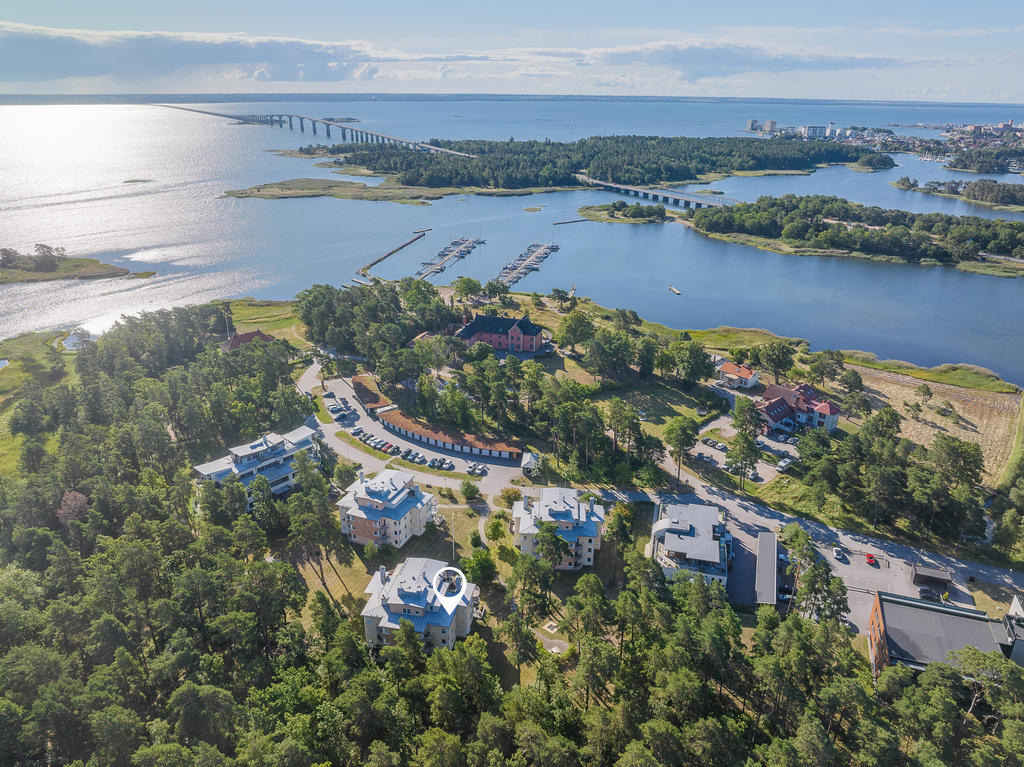 Med naturen & havet utanför dörren!