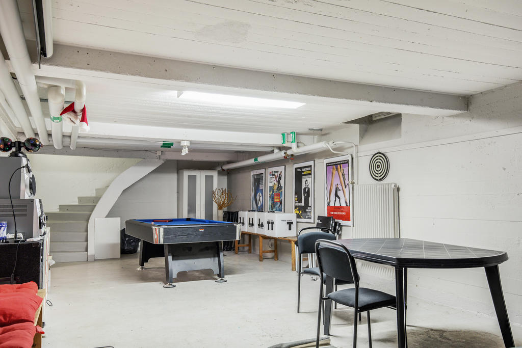 Hobbyrum med biljardbord