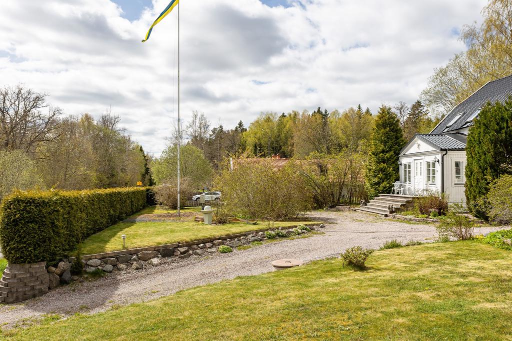 Trädgård framför huset
