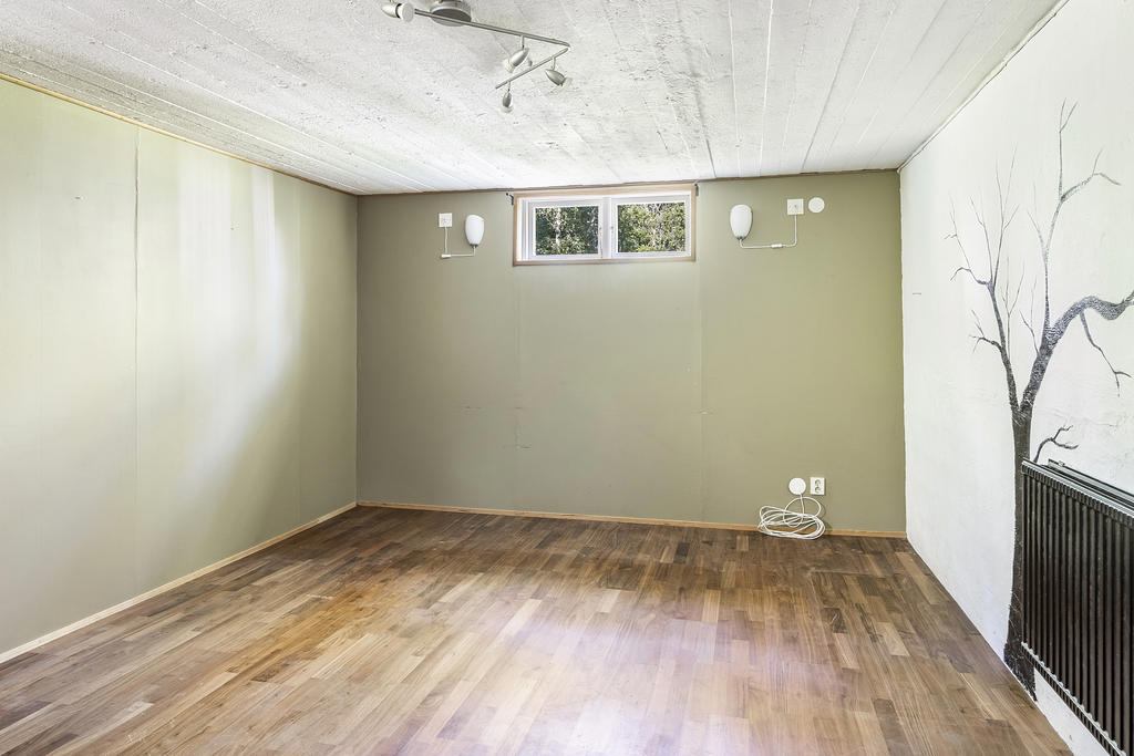 Gillestuga i källarplan