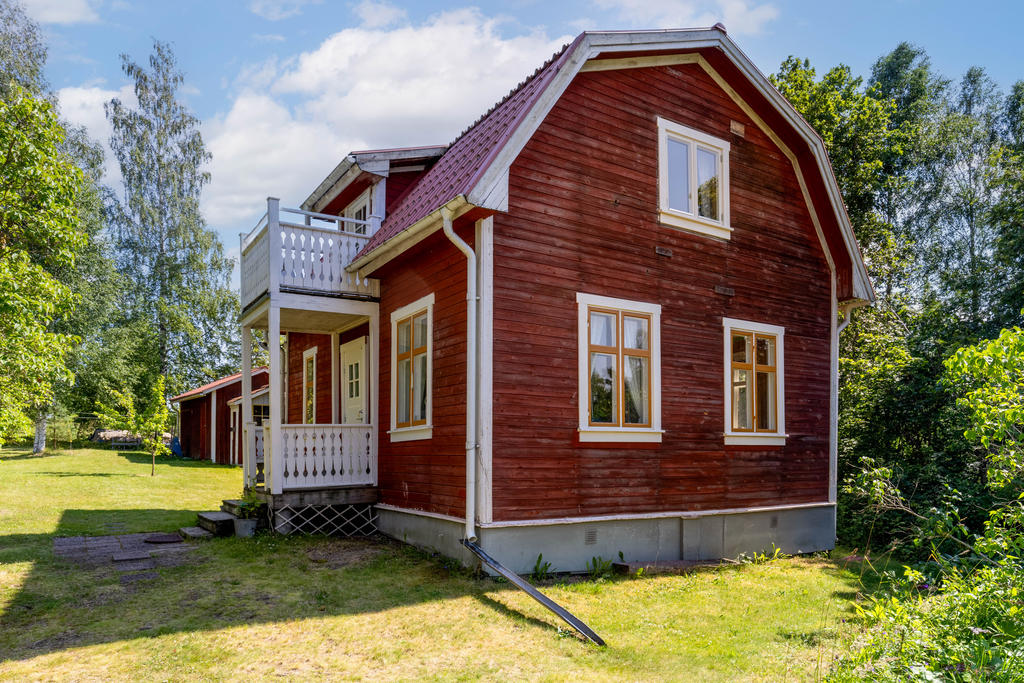 Fasad i nordväst. 