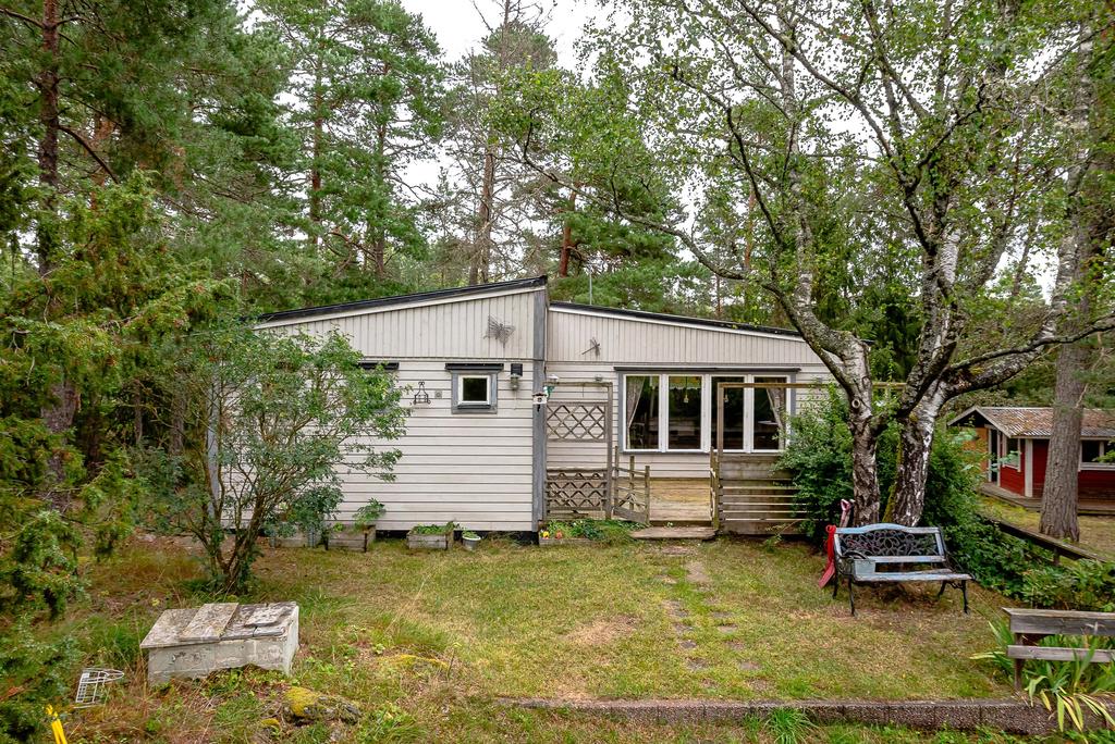 Enplanshus om 3 rok, uteplats i söderläge