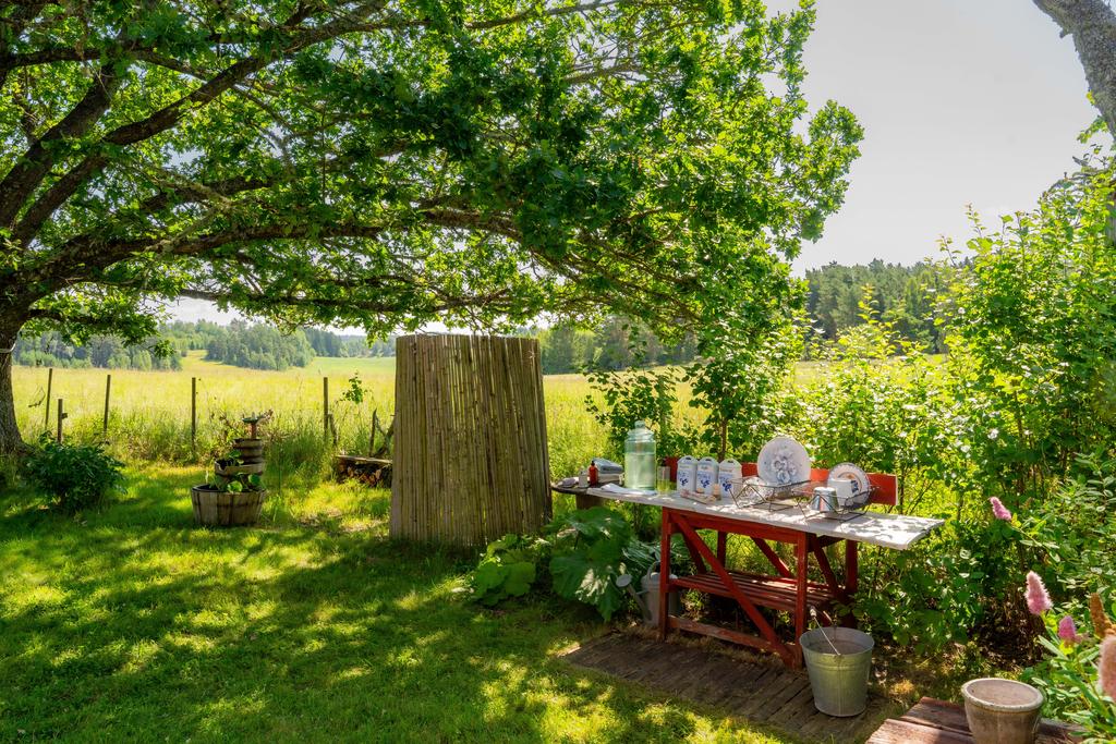Att diska utomhus om sommaren är ett rent nöje