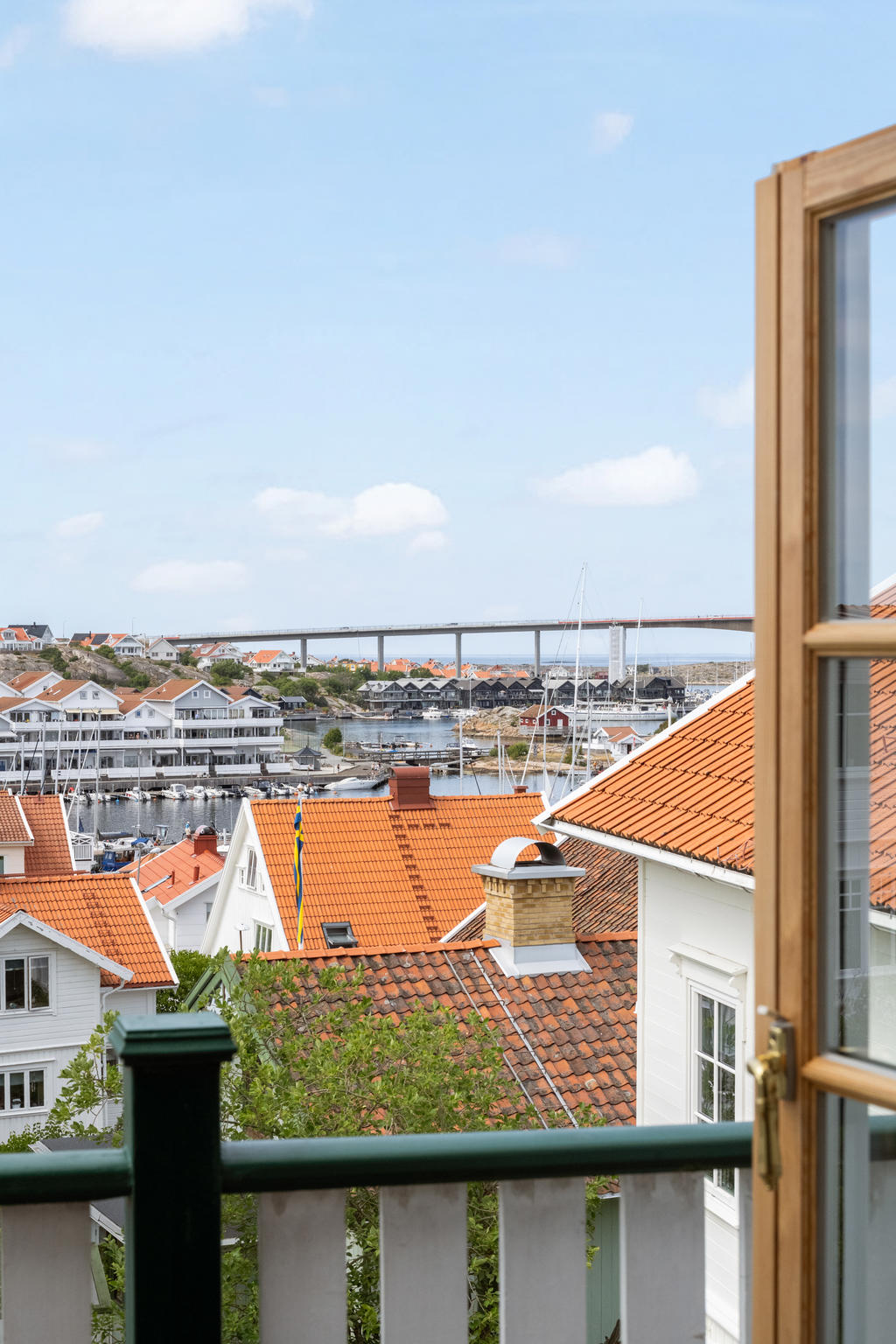 Utmärkt utsikt mot Smögenbron och bortom