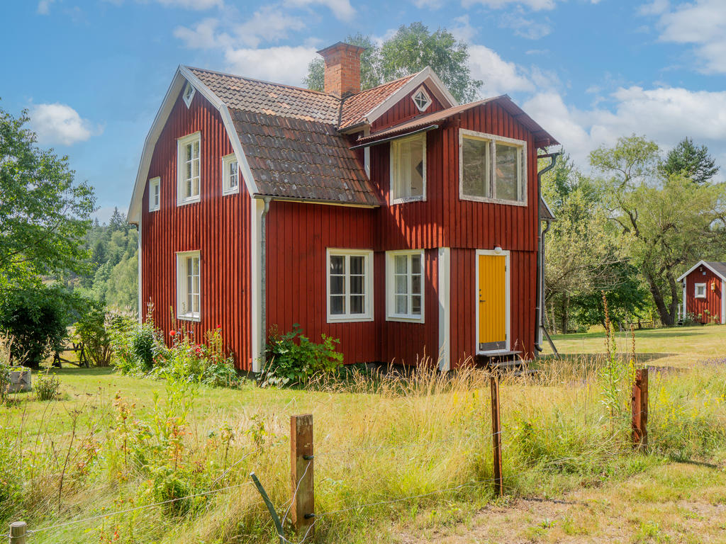 Forsby Spångdalen 5, ett älskvärt 1 ½-planshus från 1932 med bevarad charm och genuin lantlig känsla 