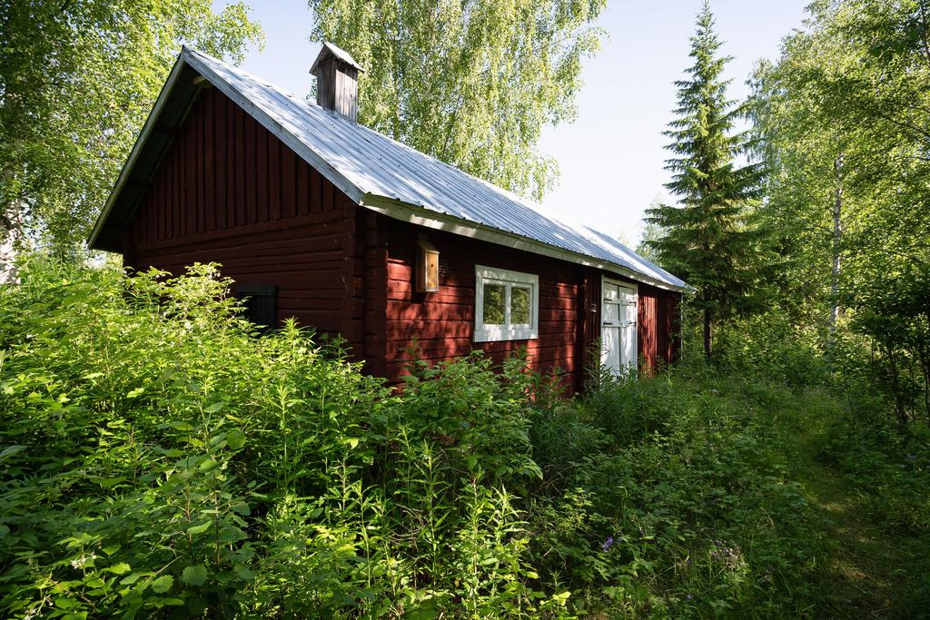 Uthuslänga med tidigare stall