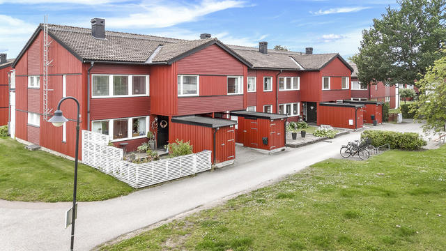 Välkomna till Hällbacksvägen 84!