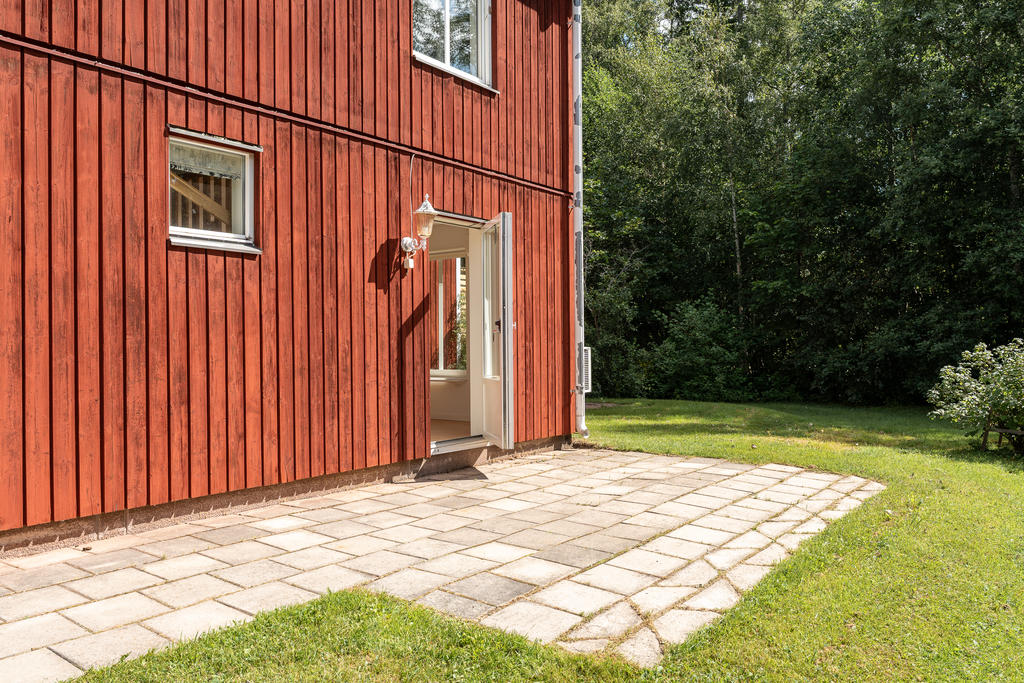 Uteplats med utgång från vardagsrummet