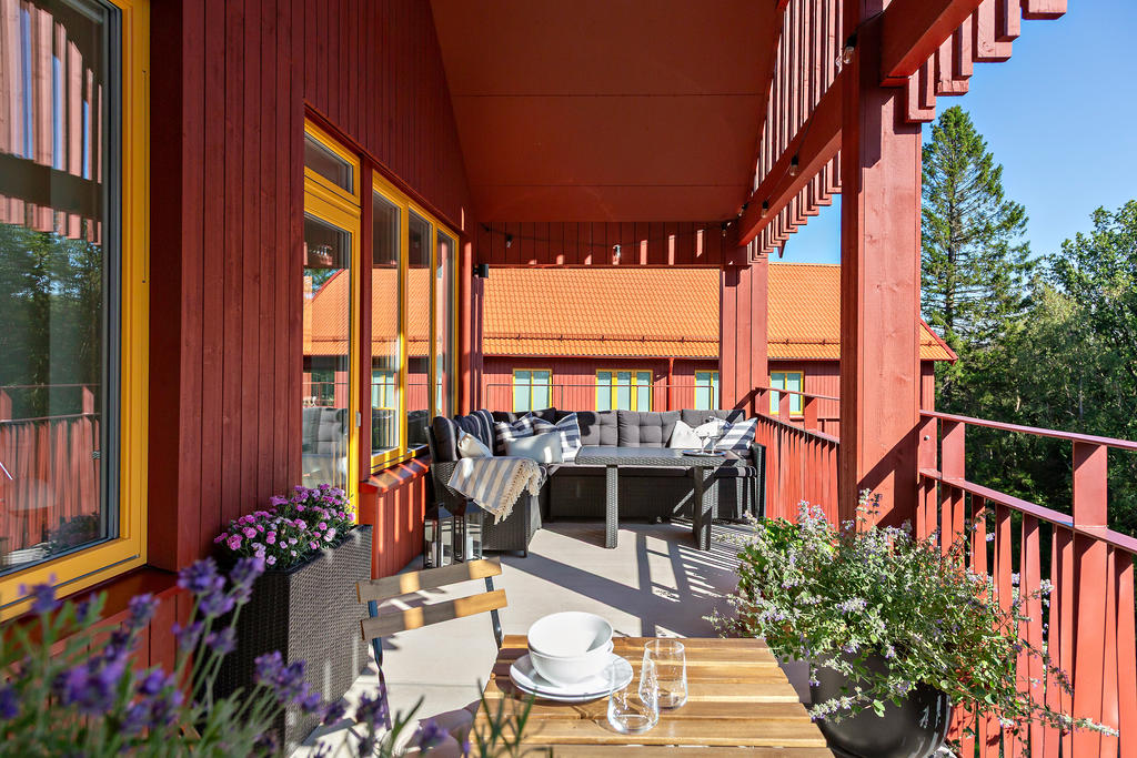 Längst upp i huset finner du denna fantastiska våning!