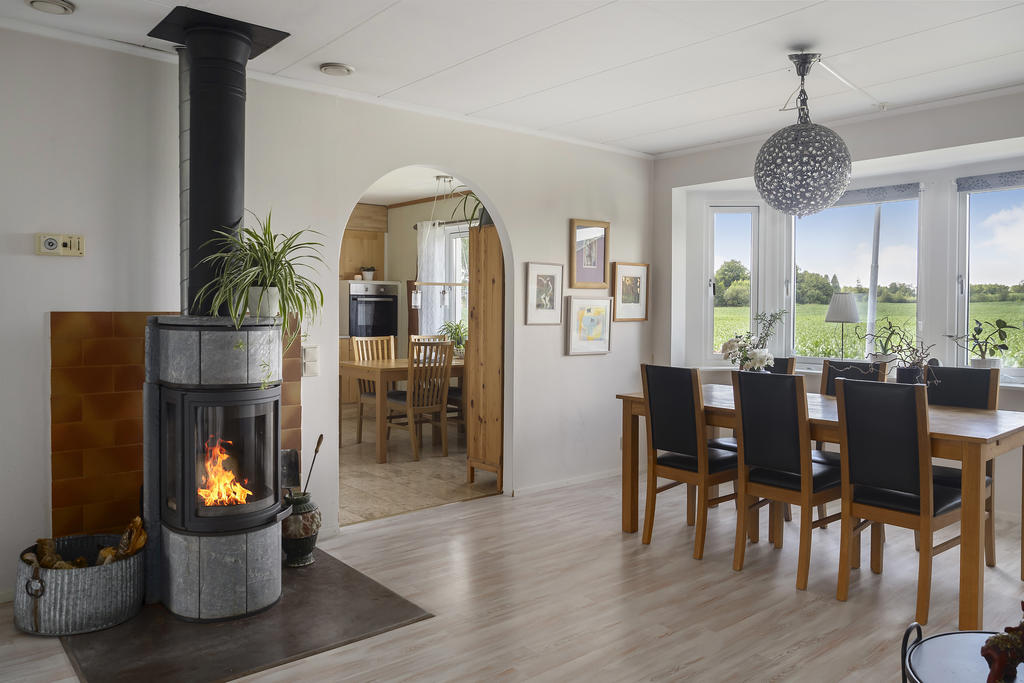 Matplats med mycket ljusinsläpp