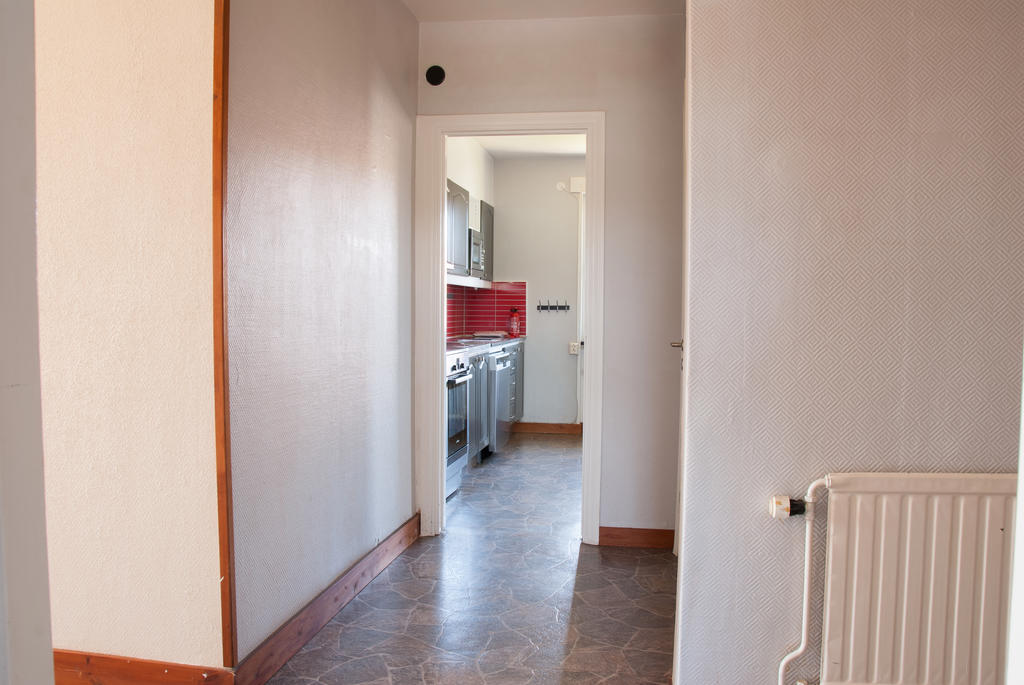 Hall mot kök