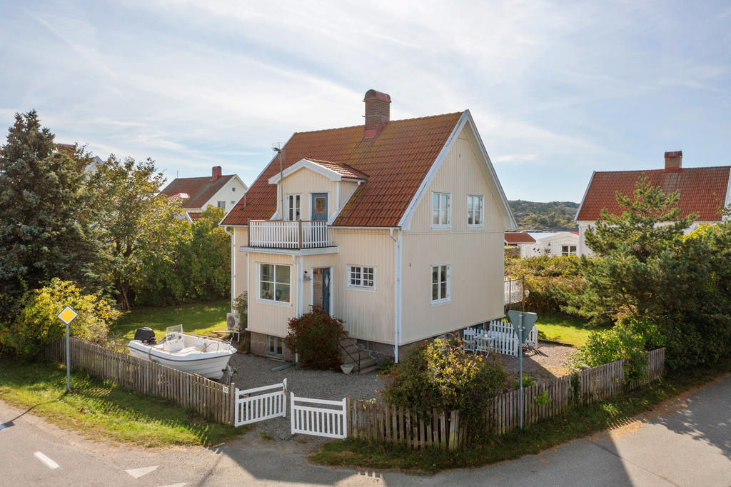 Entrésidan huset.