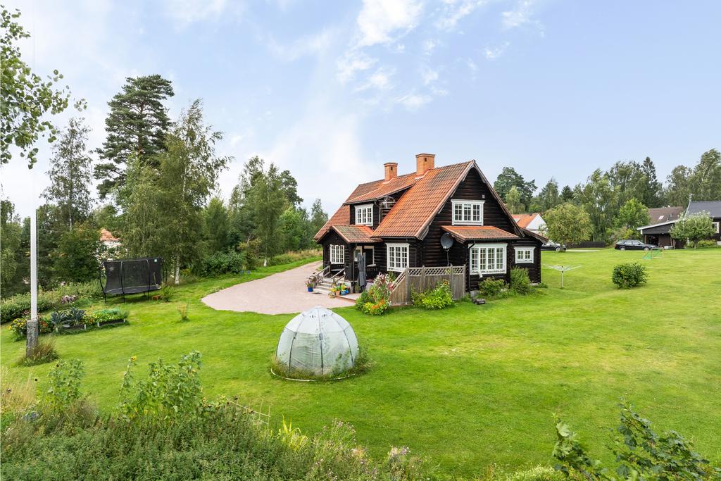 Tallbacksvägen 4