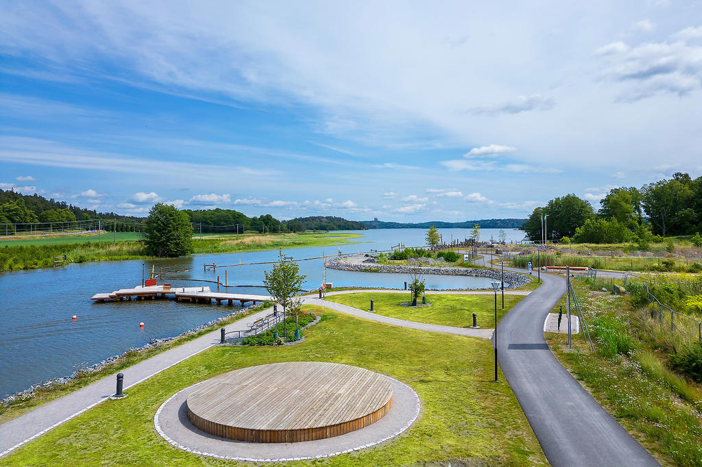 Strandpromenaden i Ekerö centrum