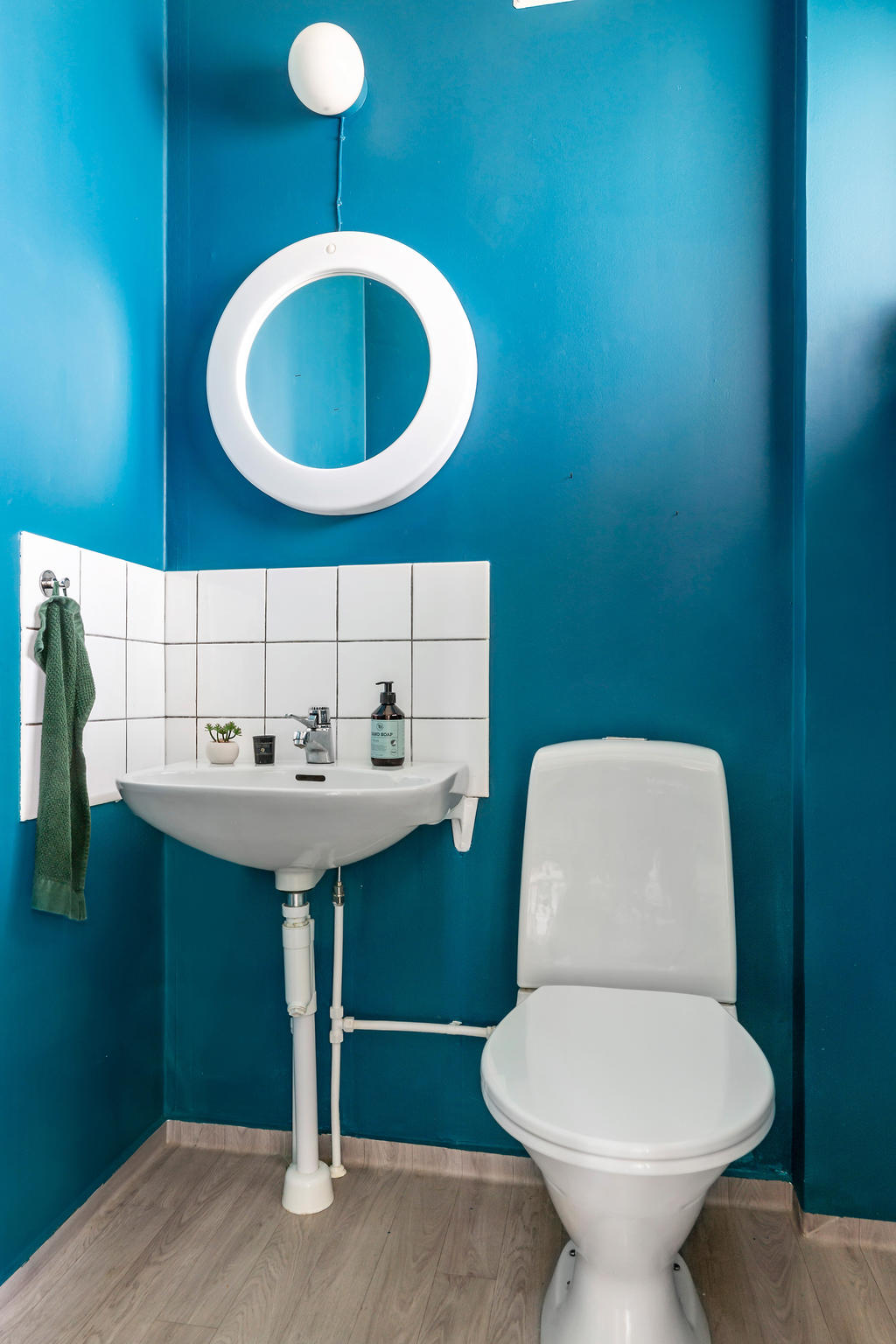 WC vid hallen.