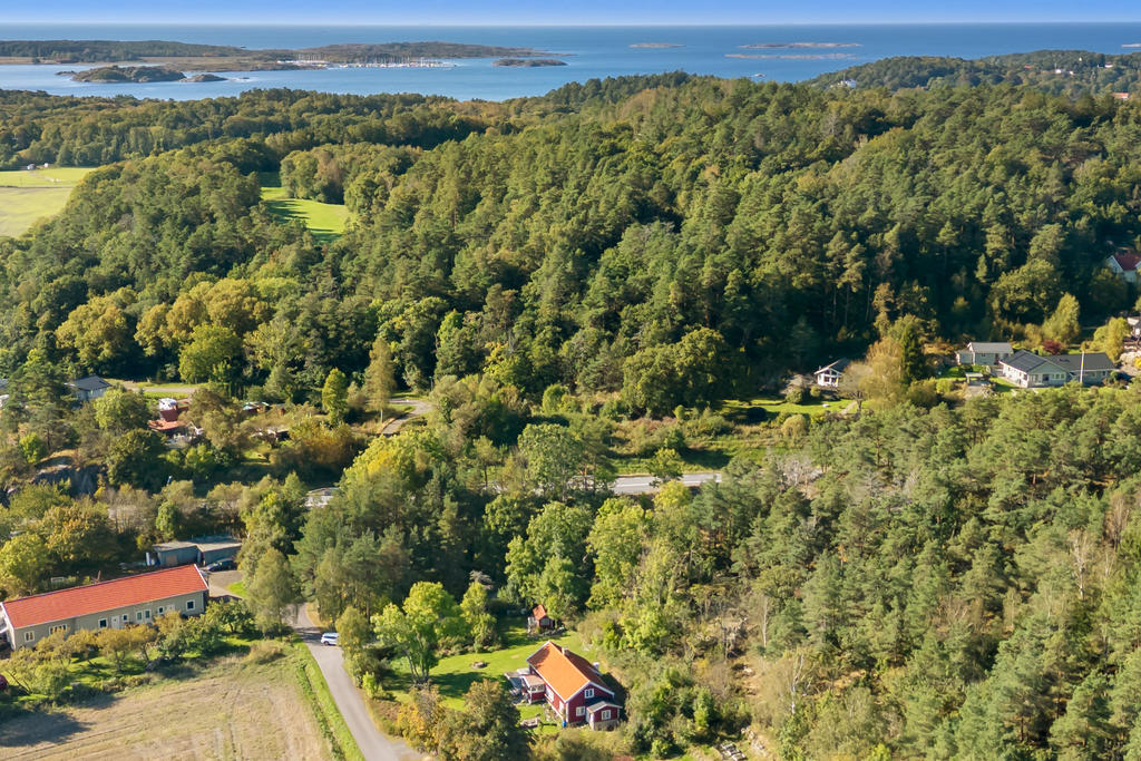 En genväg under 158:an tar er enkelt till Dalslyckevägen och vidare mot havet och Särö