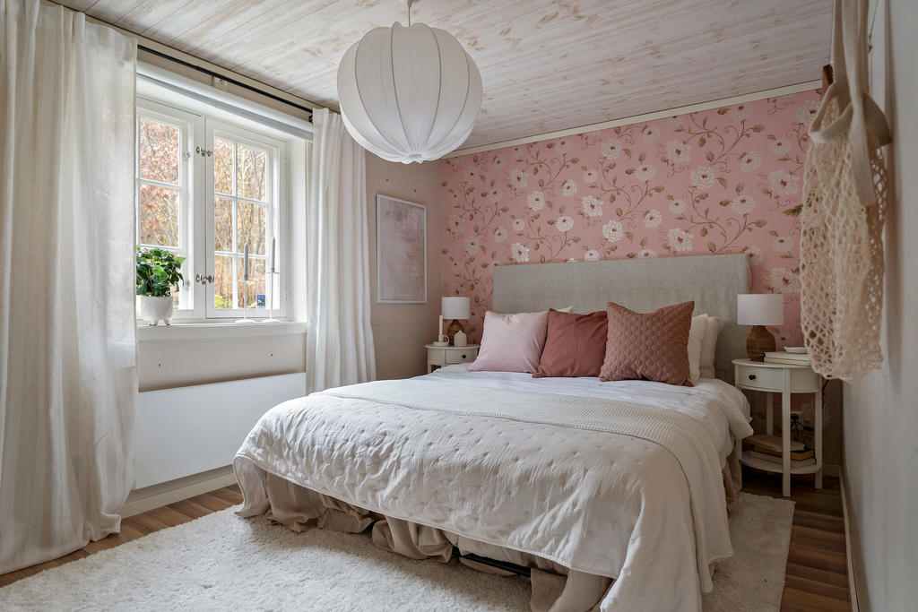 Sovrum längst in i huset