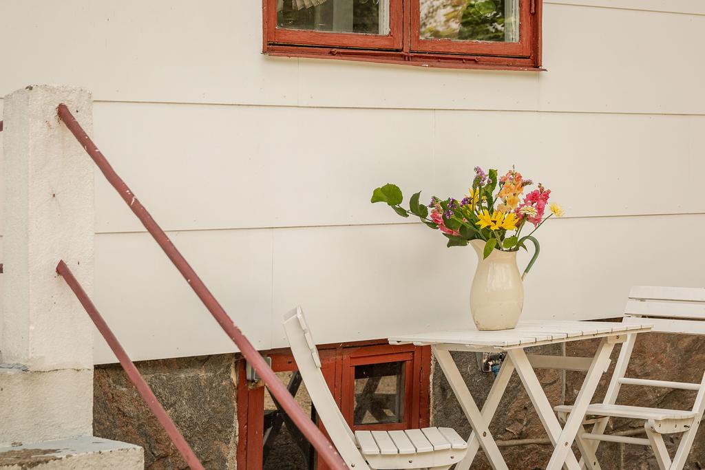 Vid entrén passar det utmärkt med ett caféset för de kortare fikastunderna