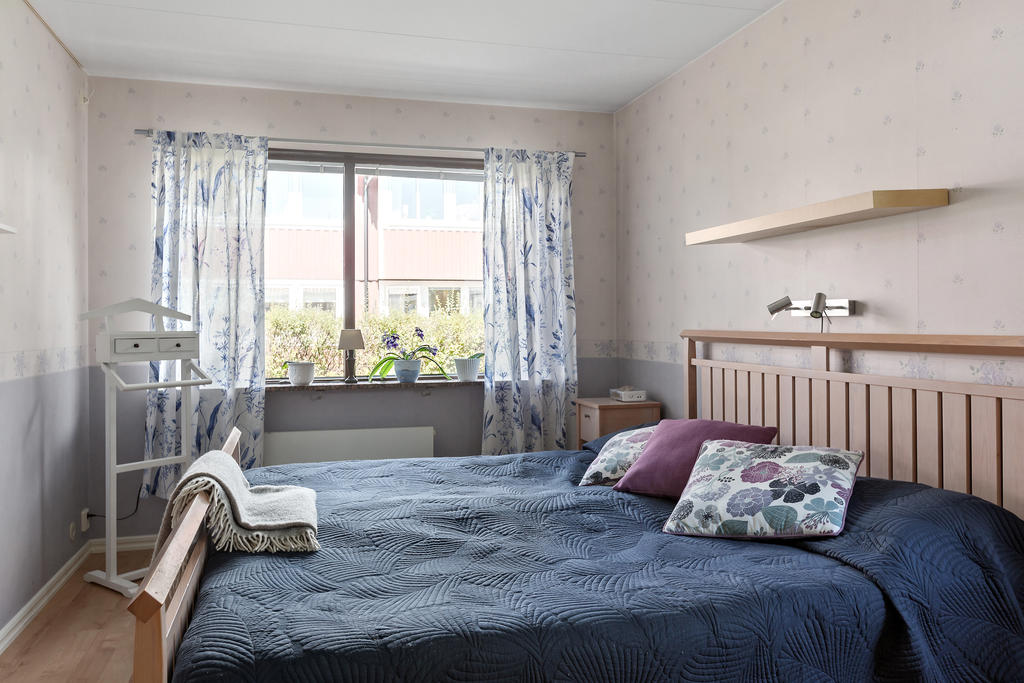 Rymligt masterbedroom som har.......