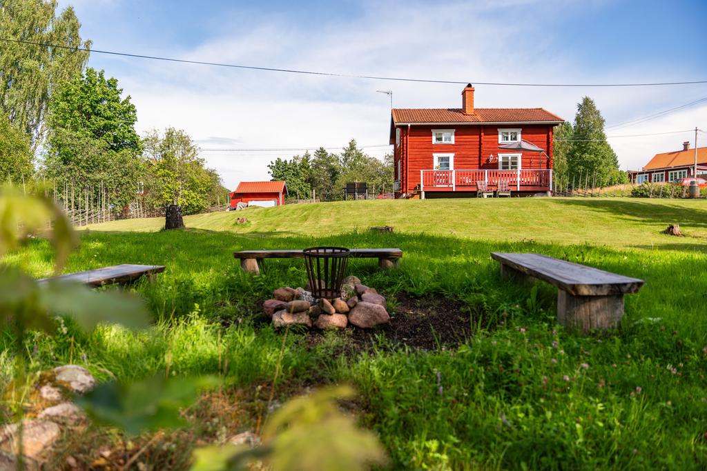 Grillplats att samlas runt.