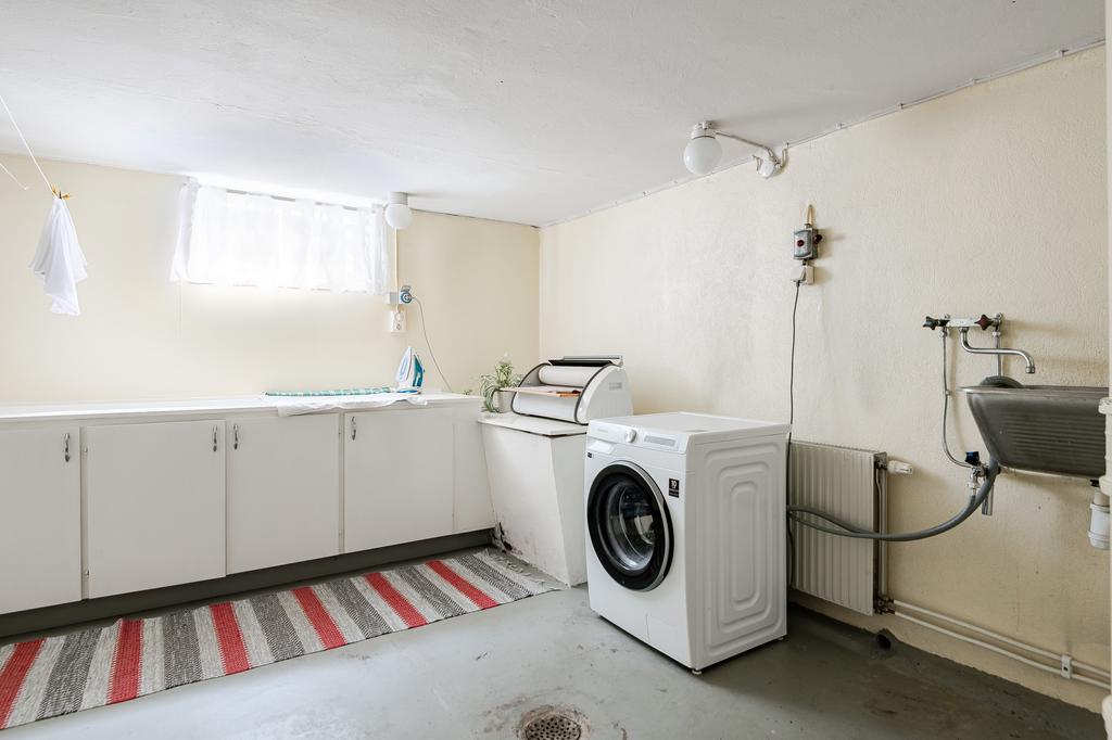 Tvättstuga i källaren.