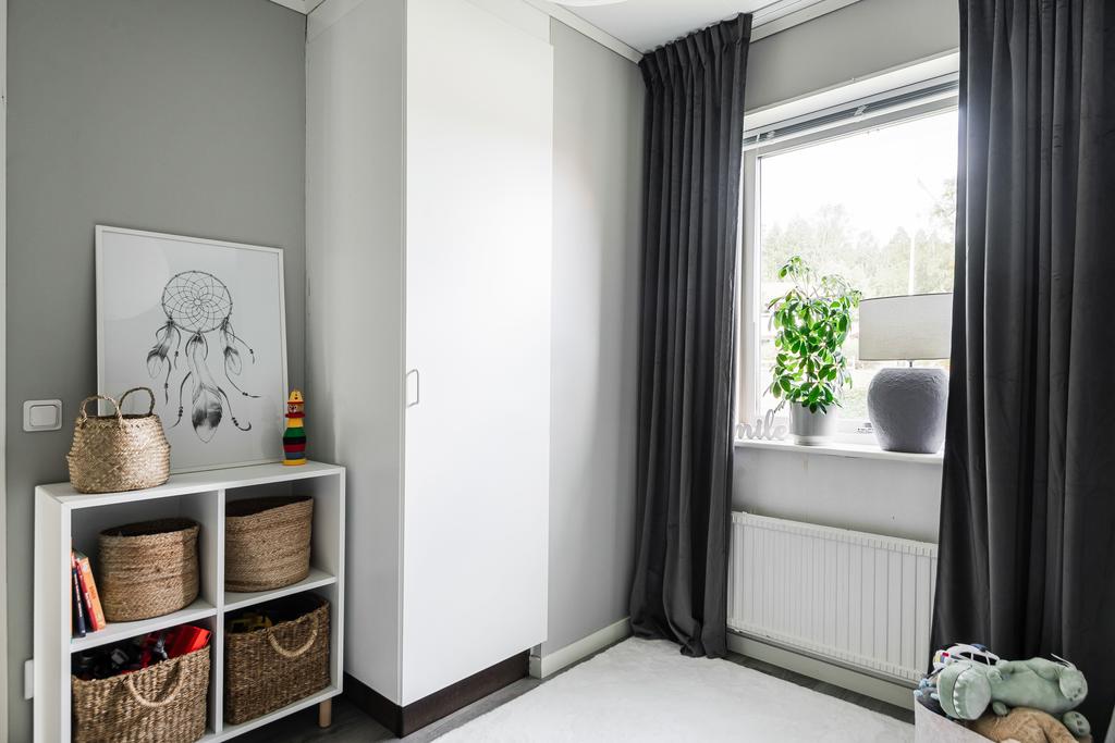Sovrum 1 på ovanvåningen