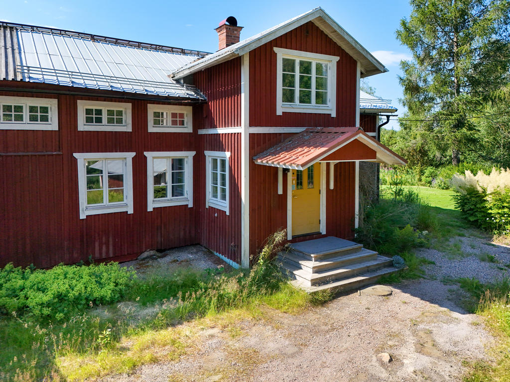 Bostadshuset med entré i norr. 