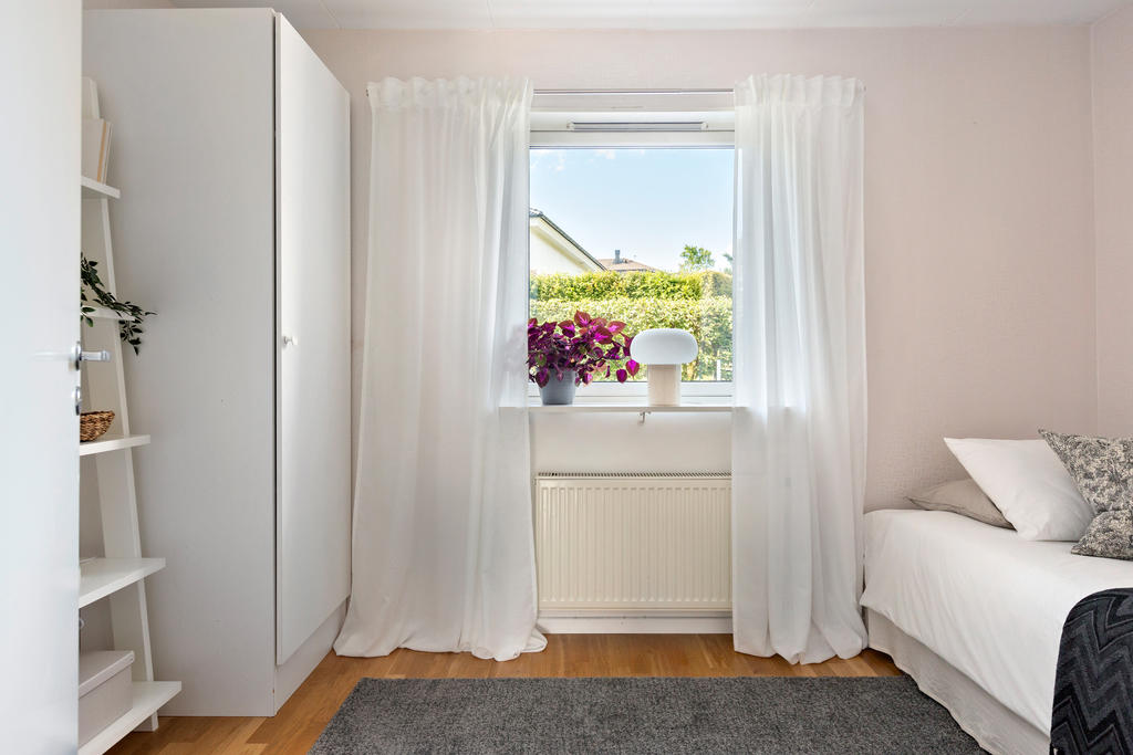 Sovrum på entréplan